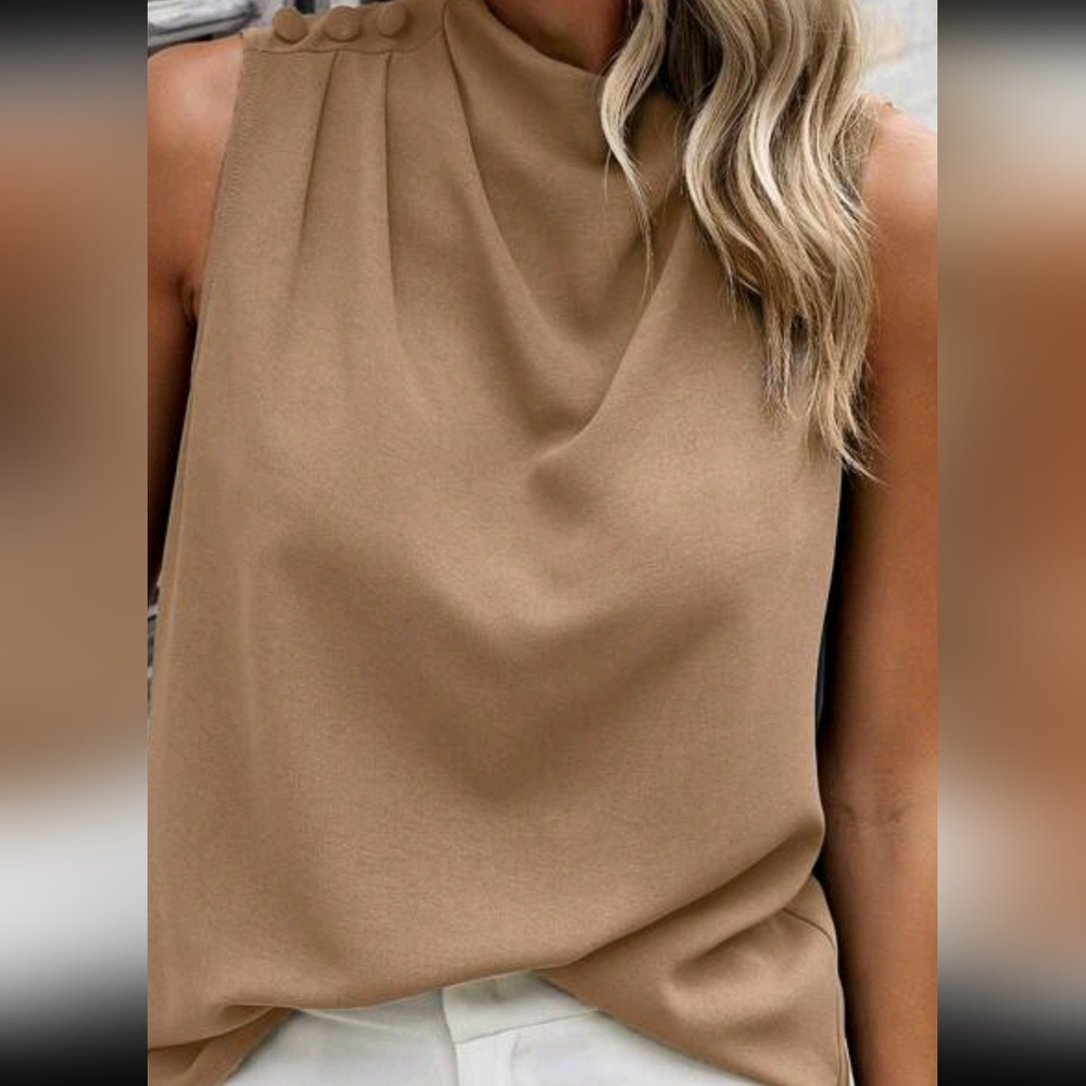 Slight Turtleneck Khaki Buttoned At Ruching Sleeveless